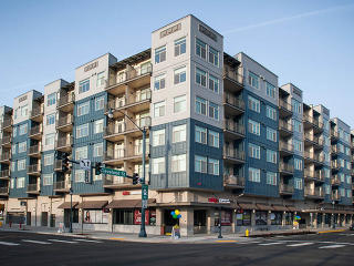 16325 Cleveland St, Redmond WA  98052-5196 exterior