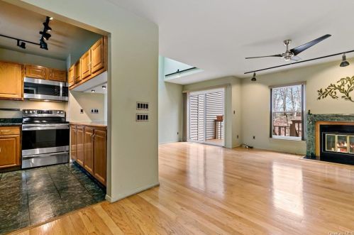 34 Bridle Path Rd, Crotonville, NY 10562-2012