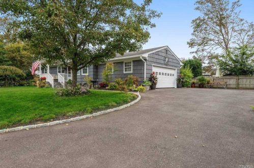 112 Edgewood Rd, West Islip, NY 11795-3827