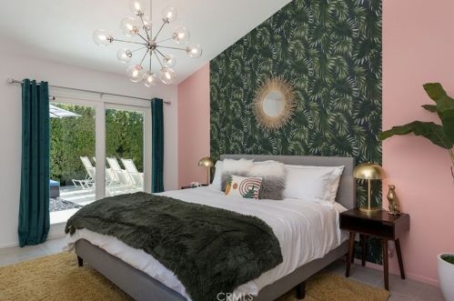 3670 Mesquite Ave, Palm Springs CA  92264-3400 exterior