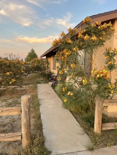 15834 Indian Falls Ave, Lancaster, CA 93535-7072