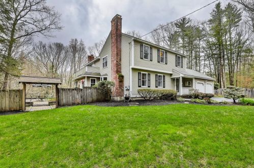 19 Dodge Rd, Amherst, NH 03031-2500