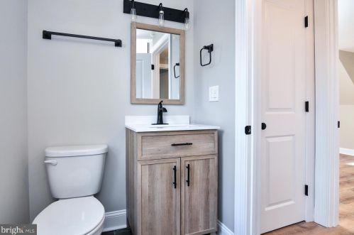 380 Ivy Mills Rd, Glen Mills PA  19342-1424 exterior