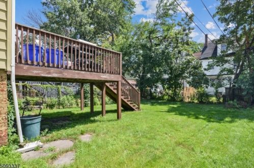 14 Stockton Pl, East Orange NJ  07017-5209 exterior