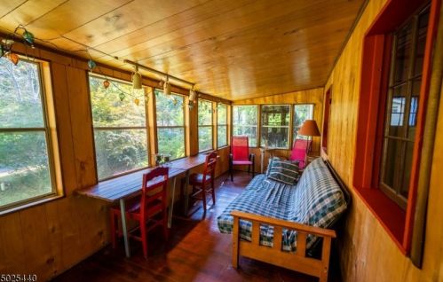 5 Flat Bush Rd, Wantage NJ  07461-4457 exterior