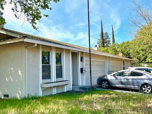 1720 Orangeburg Ave, Modesto, CA 95355-3268
