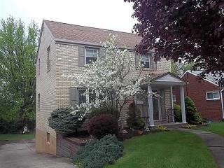 4208 Greenridge Rd, Pittsburgh, PA 15234-1102