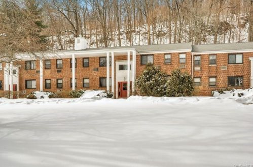 25 Lawrence Dr, White Plains, NY 10603-1338