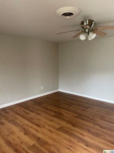 4805 Camellia St, Victoria, TX 77904-2127