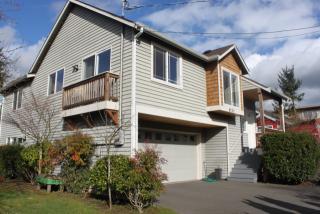 8225 Wallingford Ave, Seattle WA  98103-4537 exterior