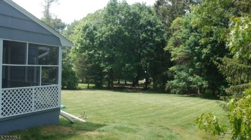 14 Jackie Dr, Hackettstown NJ  07840-5628 exterior