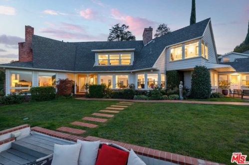13151 Cheltenham Dr, Van Nuys, CA 91423-4901