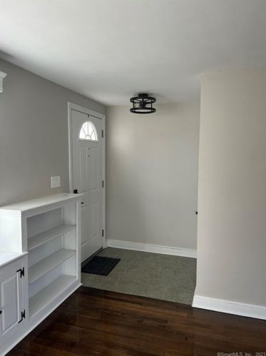 7 Arlington Hts, Norwich CT  06360-1801 exterior