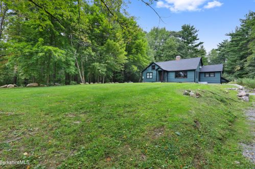 49 Laurel Way, Norfolk CT  06058-1178 exterior