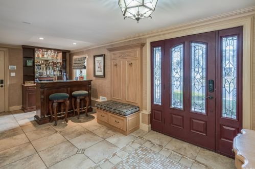 11 Chemung Pl, Muttontown, NY 11753-1501