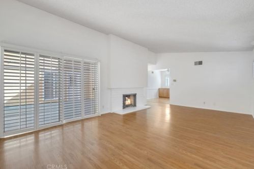 318 Sherman Dr, Long Beach CA  90746-1159 exterior