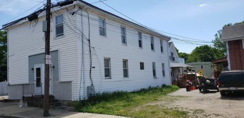 35 Fowle St, Woburn, MA 01801-5116