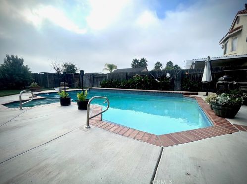 186 Massachusetts St, Lake Elsinore, CA 92530-1841
