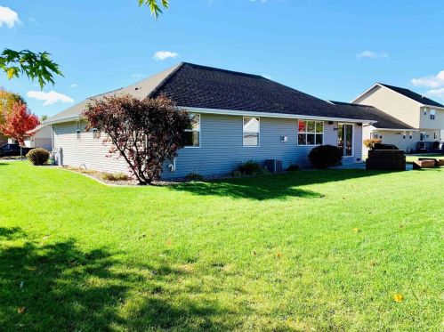 3373 Heaven Dr, Green Bay WI  54311-8906 exterior