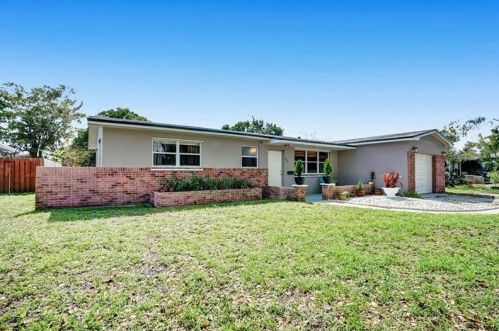 7620 3rd St, Hollywood, FL 33024-7008