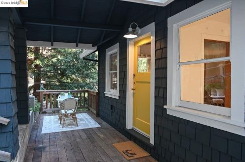 6453 Heather Ridge Way, Oakland, CA 94611-1207