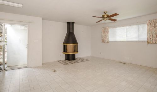 4 Casa Linda Dr, Woodland CA  95695-4612 exterior