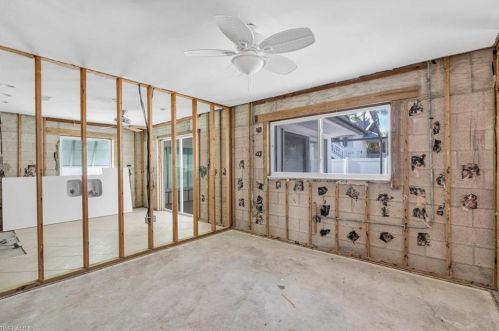 193 Hibiscus Dr, Fort Myers Beach FL  33931-3831 exterior