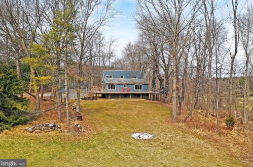 39360 Rodeffer Rd, Lovettsville, VA 20180-3409