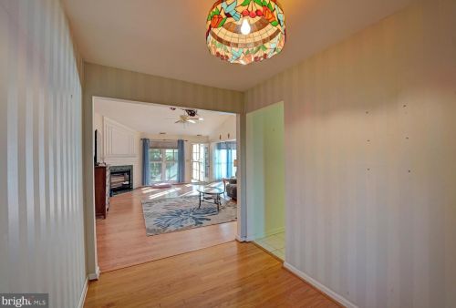 102 Falmouth Way, Dover DE  19904-5390 exterior