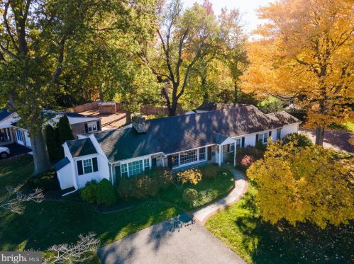 1606 Windybush Rd, Wilmington DE  19810-4442 exterior