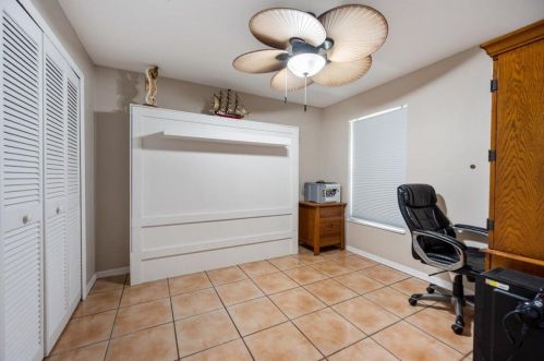 107 Hawthorne Cir, Fort Pierce FL 34953-3524 exterior