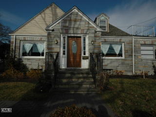 92 Edison Ave, Fairfield, CT 06825-4200