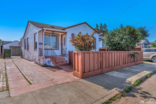 1244 106th Ave, Oakland CA  94603-3814 exterior