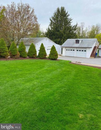 123 Old Kennett Rd, Kennett Sq PA  19348-2631 exterior