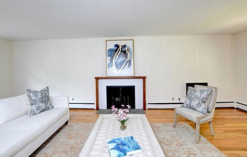 239 Rocks Rd, Norwalk CT  06851-1117 exterior