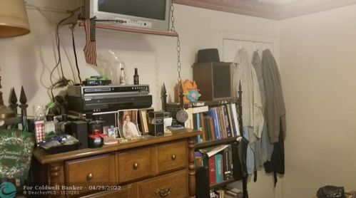 7330 1 Ct, Hollywood FL 33024-7212 exterior