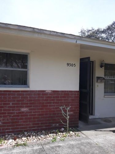 9305 5th St, Saint Petersburg, FL 33702-3137