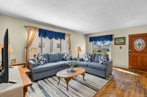 15328 Cranbrook Ave, Lawndale CA  90260-2425 exterior