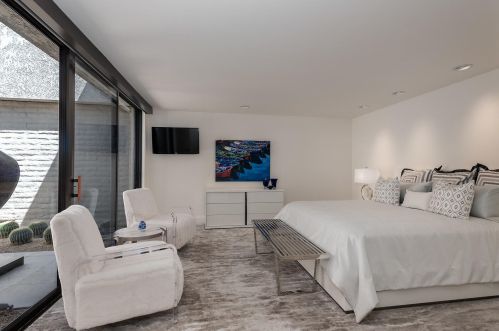 14 Cromwell Ct, Rancho Mirage CA  92270-2584 exterior