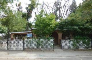 1044 Azusa St, Sacramento, CA 95833-2325