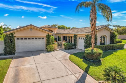 2 King Edward Ct, Rancho Mirage CA  92270-1621 exterior