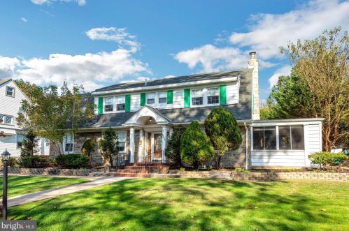 505 10th Ave, Prospect Park, PA 19076-1301
