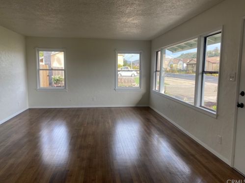 125 Cherry Ave, Pismo Beach, CA 93420-3343