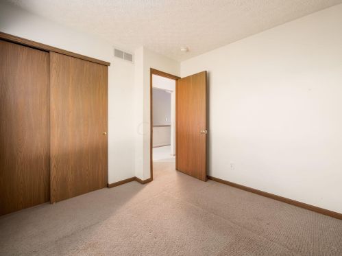 1867 Winding Hollow Dr, Darbydale OH  43123-4784 exterior