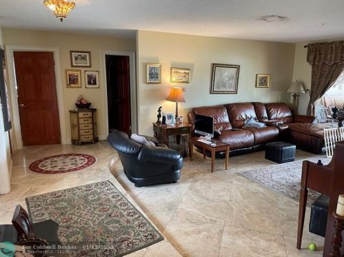 11600 13th Ct, Hollywood FL  33026-2529 exterior