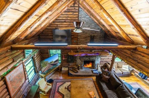 11 Picadilly Ct, Rock Hill NY  12775-6435 exterior