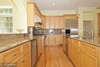 841 Leigh Mill Rd, Great Falls VA  22066-2621 exterior