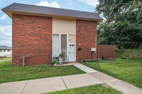 514 College Park Dr, Moon Twp, PA 15108-2314