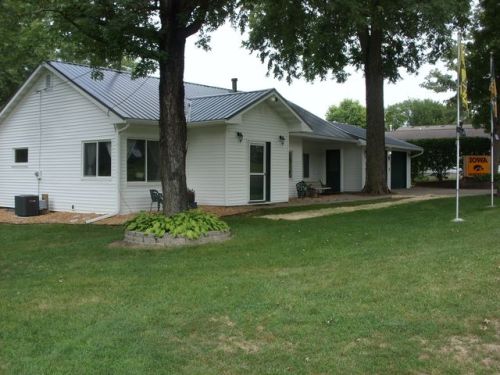 3318 Highway F48, Lambs Grove, IA 50208-2855