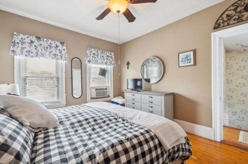 671 6 St, Boston MA 02127-3131 exterior